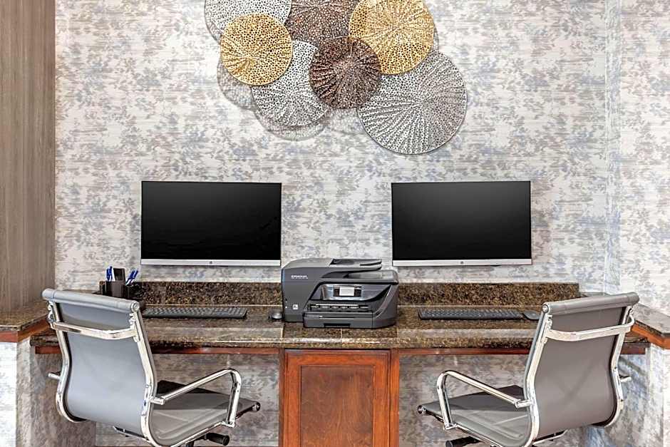 Clarion Pointe Sulphur Springs