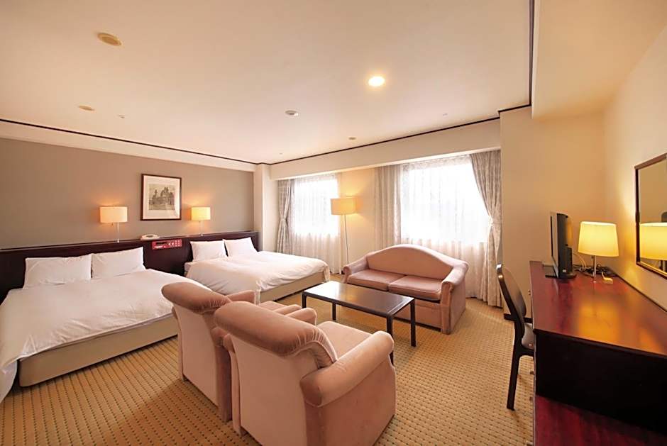 Photo 1 of 7 of Deluxe 2 Beds, Nonsmoking
