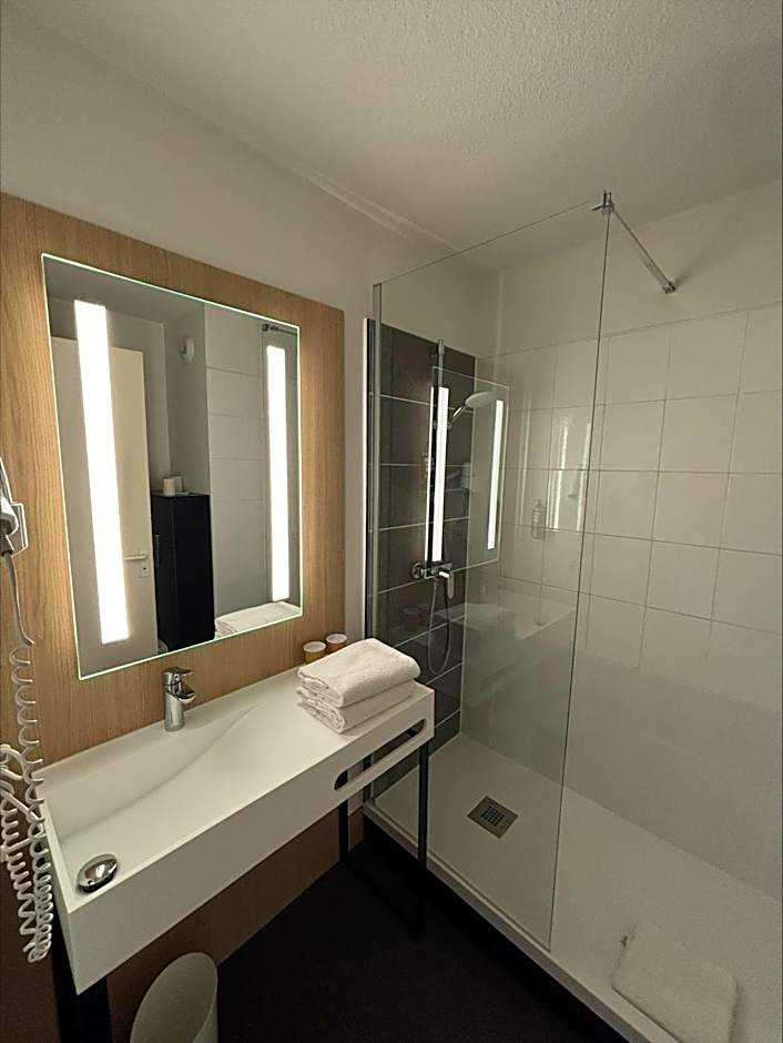 ibis Avallon