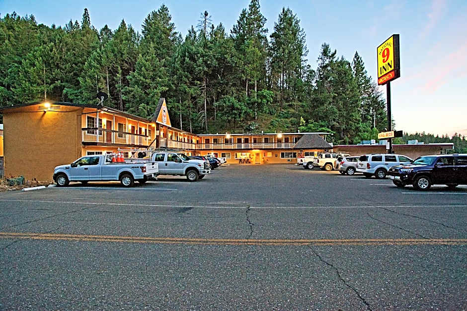 Photo 1 of 36 of National 9 Inn - Placerville