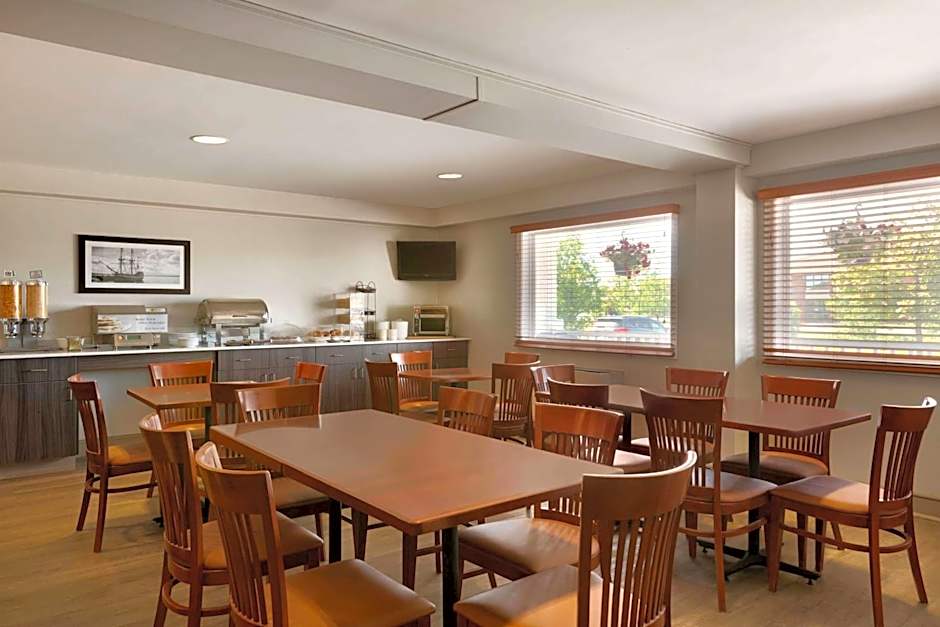 Travelodge Suites by Wyndham New Glasgow