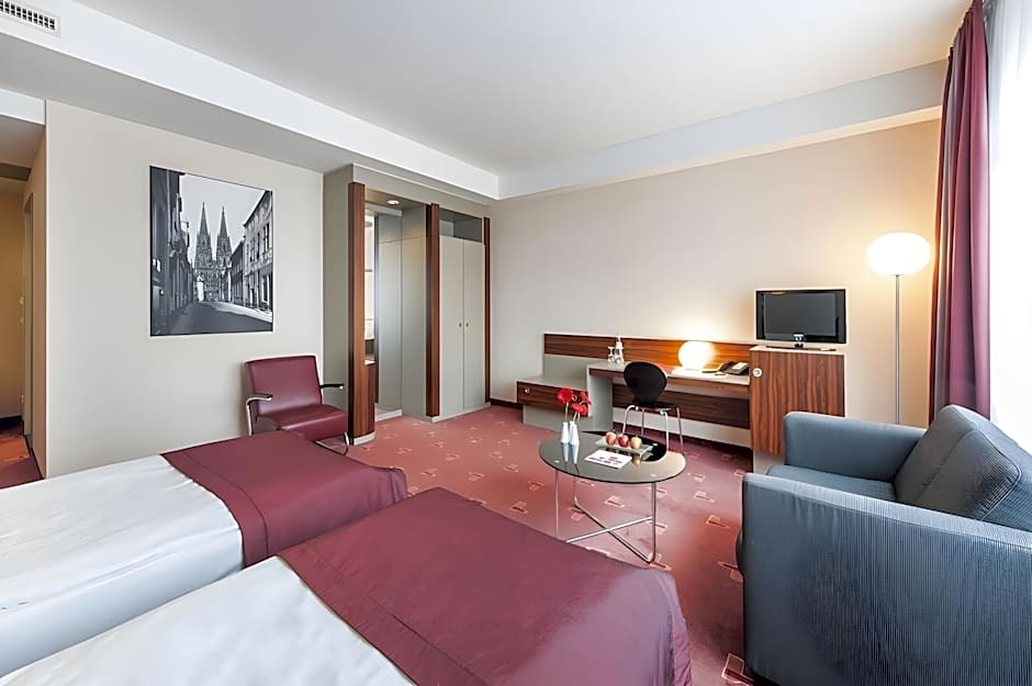 AZIMUT Hotel Cologne