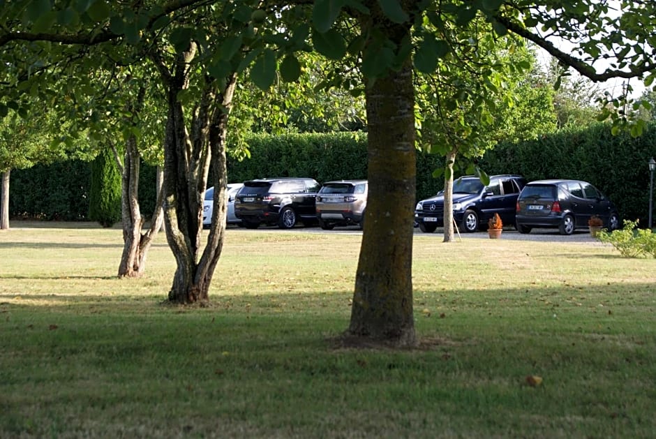 Manoir de la Pataudière B&B