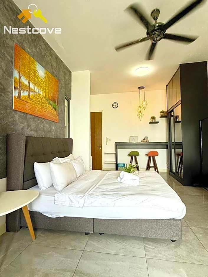 Imperio Residences Private Bathtub or Jacuzzi by Nestcove