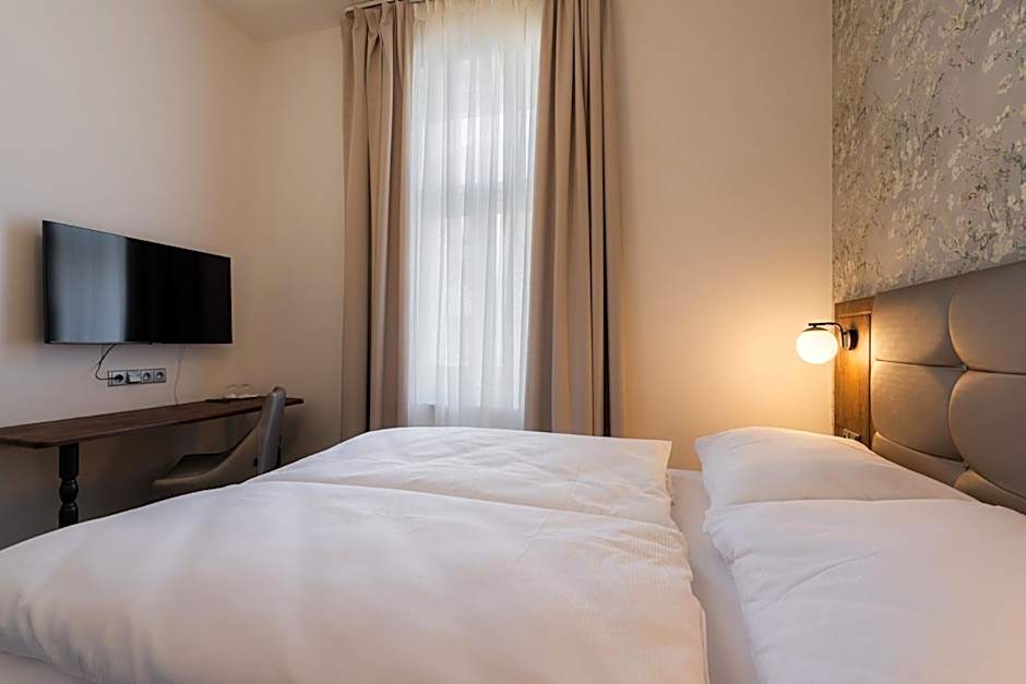 EA Hotel Victoria
