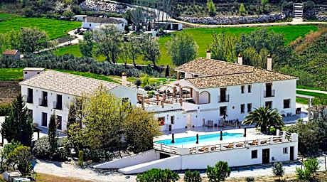 Lemon Tree Retreat at El Amparo