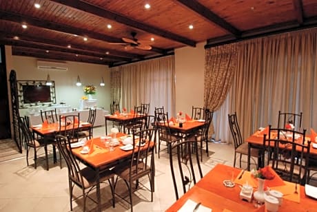 Ya Rena Guesthouse
