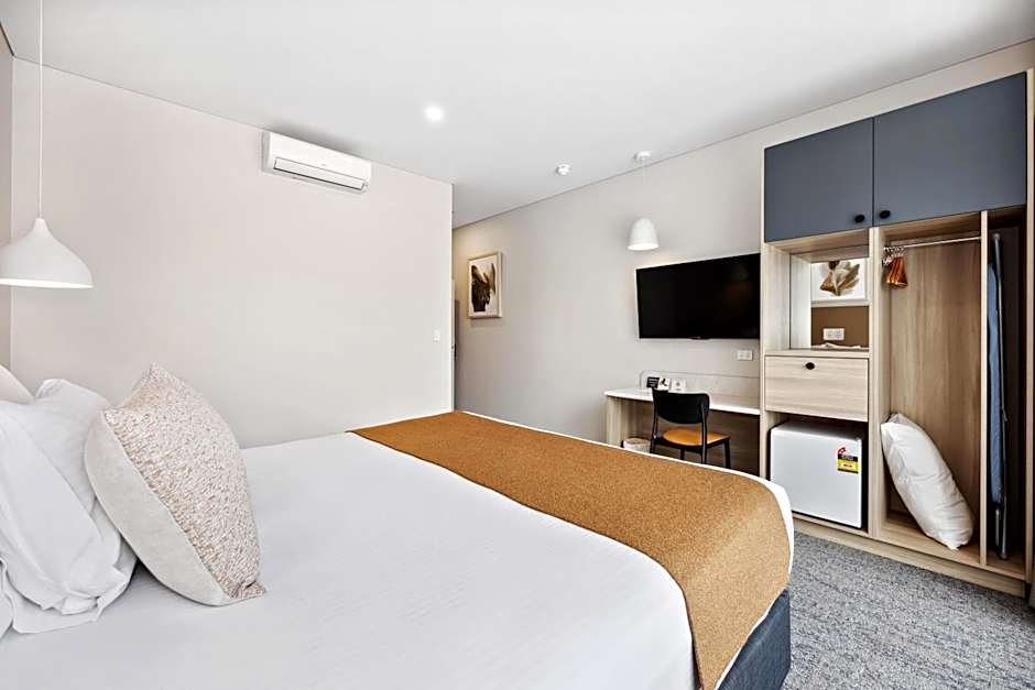 Comfort Inn Regal Park