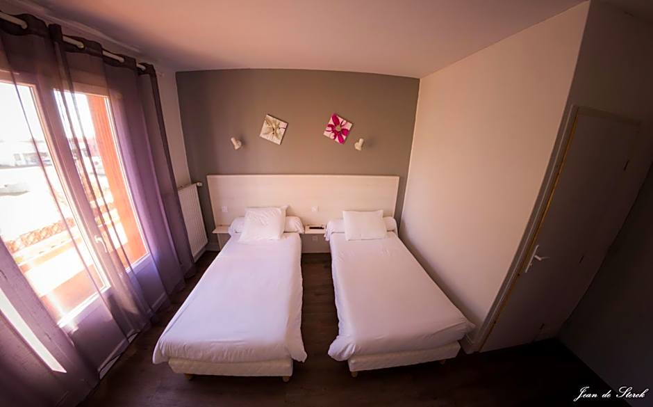 Logis Hotel Le pont d'Arcole