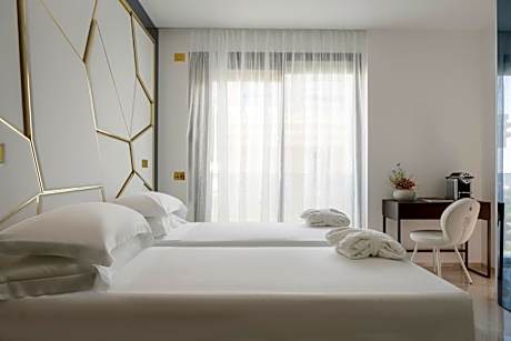 Classic Double Room with side Sea View