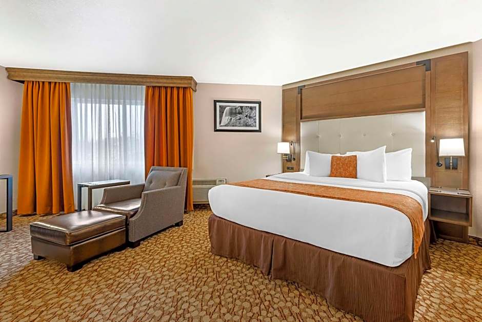 Best Western Plus Mill Creek Inn