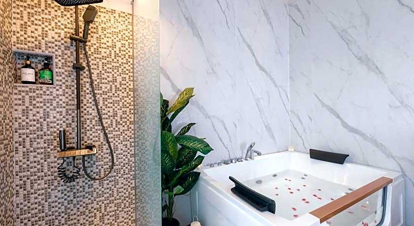 LOUMAGE S SUITES AND SPA