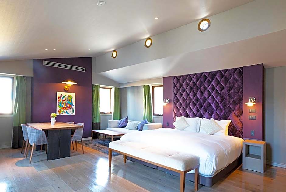 PETALS TOKYO - Floating Hotel