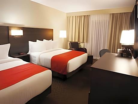 2 Queen Beds Nonsmoking