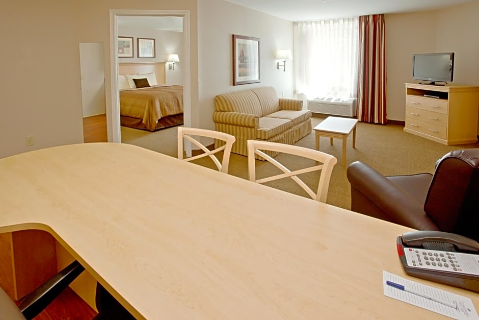 Candlewood Suites Houston The Woodlands