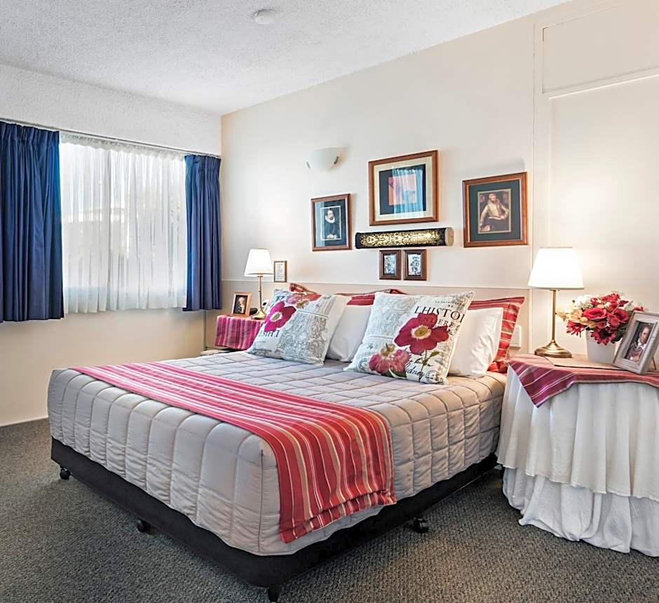 Airport Riverview Motel