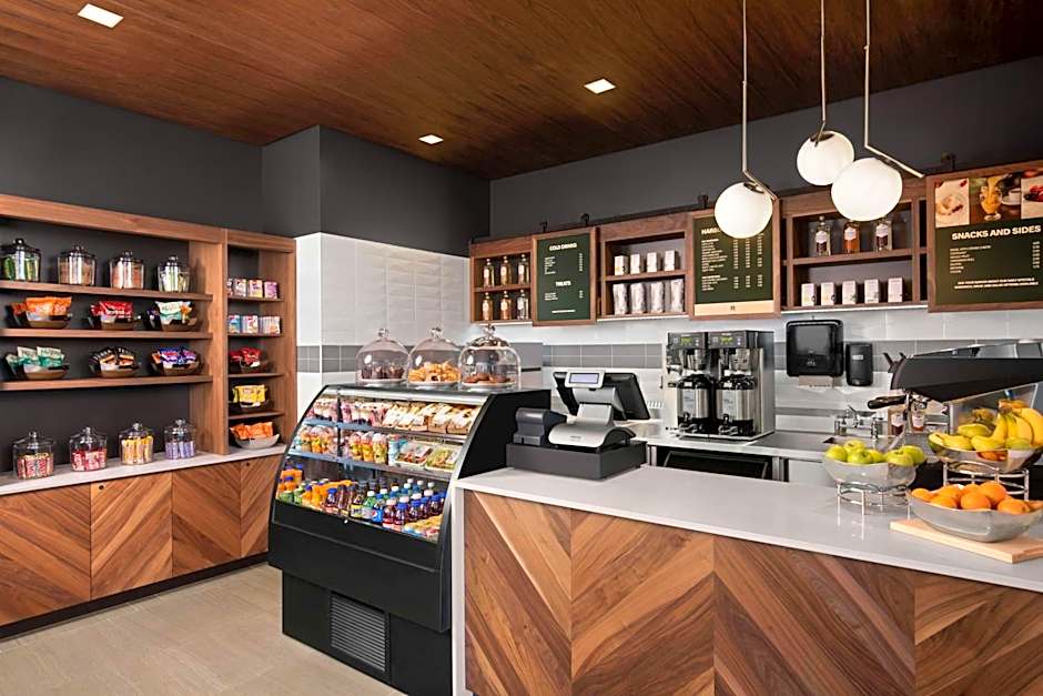 Delta Hotels by Marriott Thunder Bay