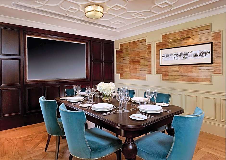 100 Queen's Gate Hotel London, Curio Collection by Hilton