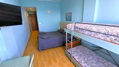 Family Room with Sea View