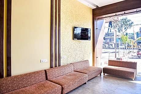 Hotel O MANGLAM PALACE