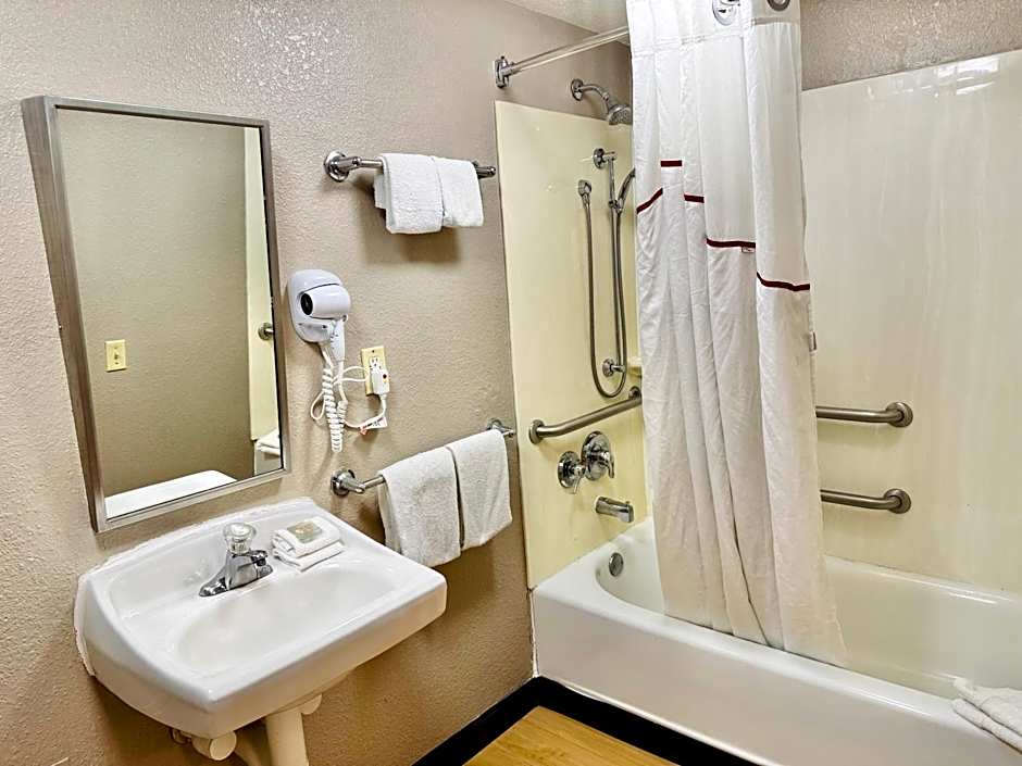 Red Roof Inn Milford - New Haven