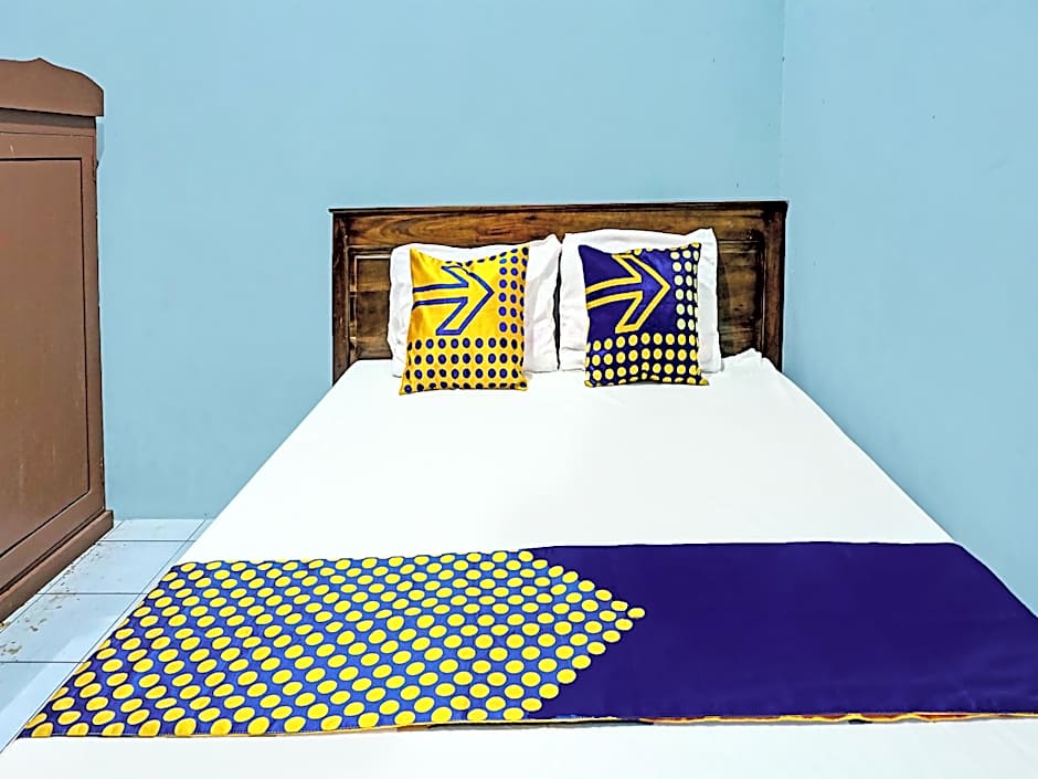 OYO Life 92222 Sahabat Kost Syariah Pacitan