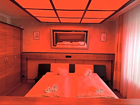 Deluxe Double Room with Bath