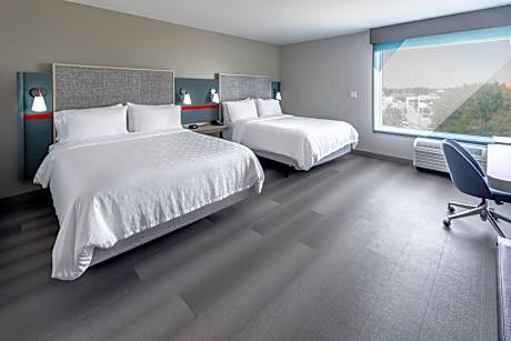 Standard Queen Room with Two Queen Beds and Roll-In Shower - Mobility Access