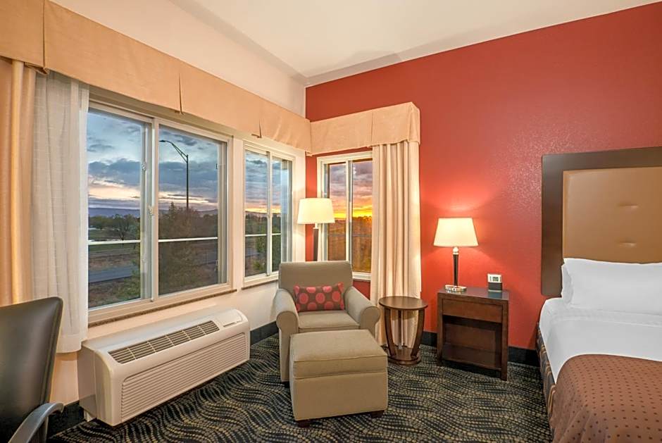 Holiday Inn & Suites Grand Junction-Airport by IHG
