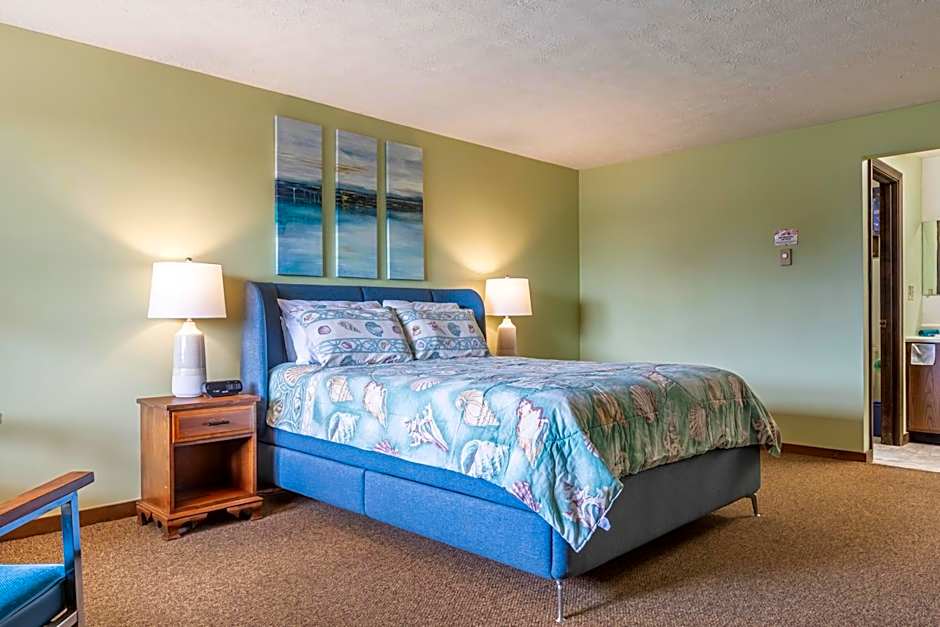 Inn Between the Beaches & Villager