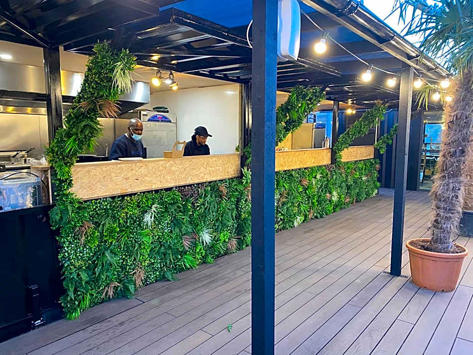 Snoozebox Olympic Park