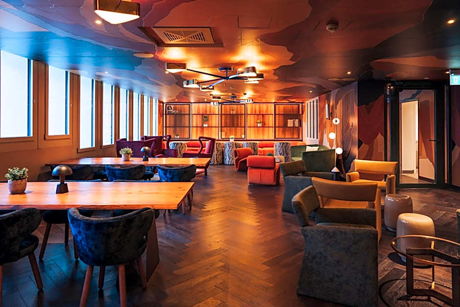 Superior East Wing Rooms by FIVE Zurich