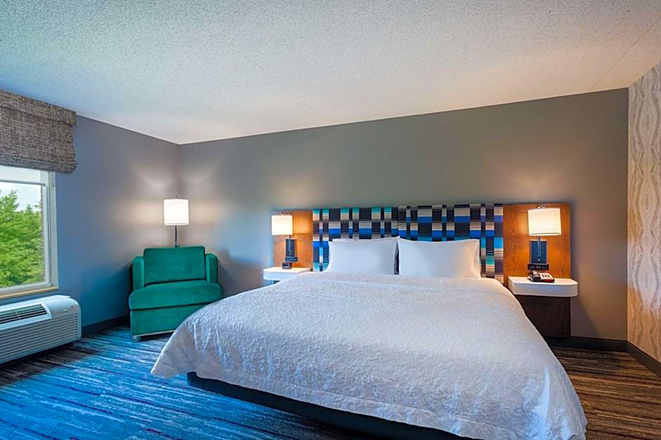 Hampton Inn By Hilton & Suites Herndon-Reston