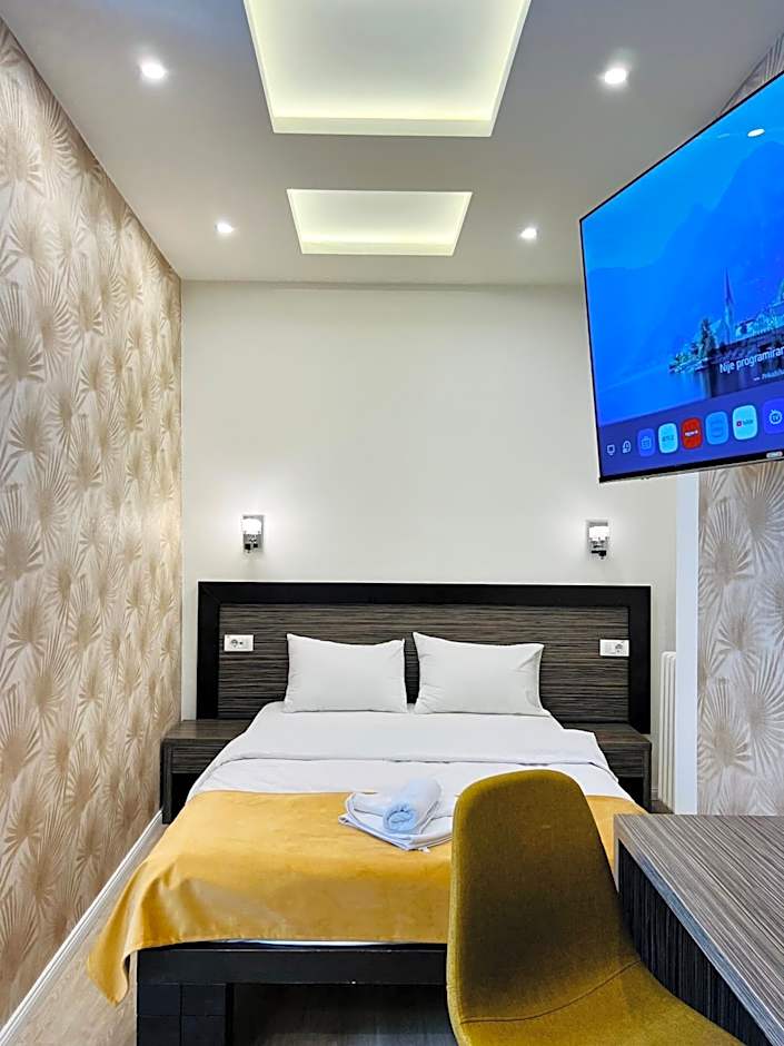 Side One Design Hotel Garni