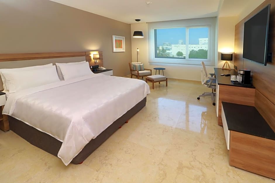 Holiday Inn & Suites Puerto Vallarta Marina & Golf By IHG