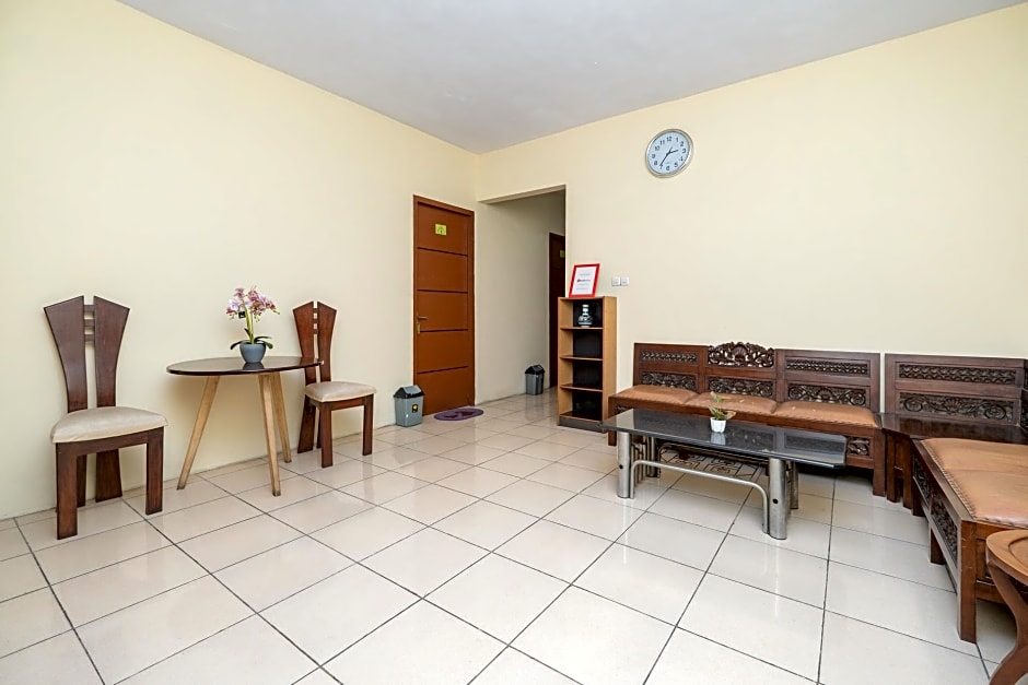 RedDoorz Syariah @ Danau Maninjau Sawojajar