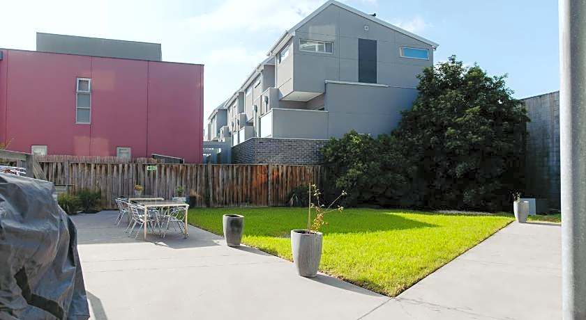 Punthill Essendon Grand Hotel
