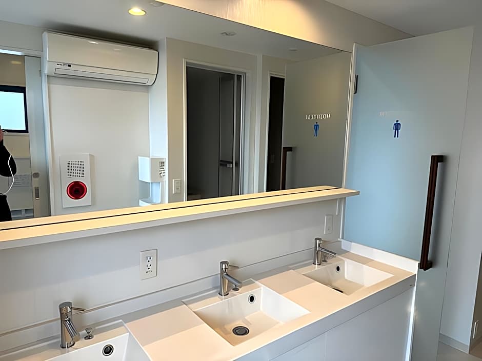 Capsule Hotel Suzumoriya