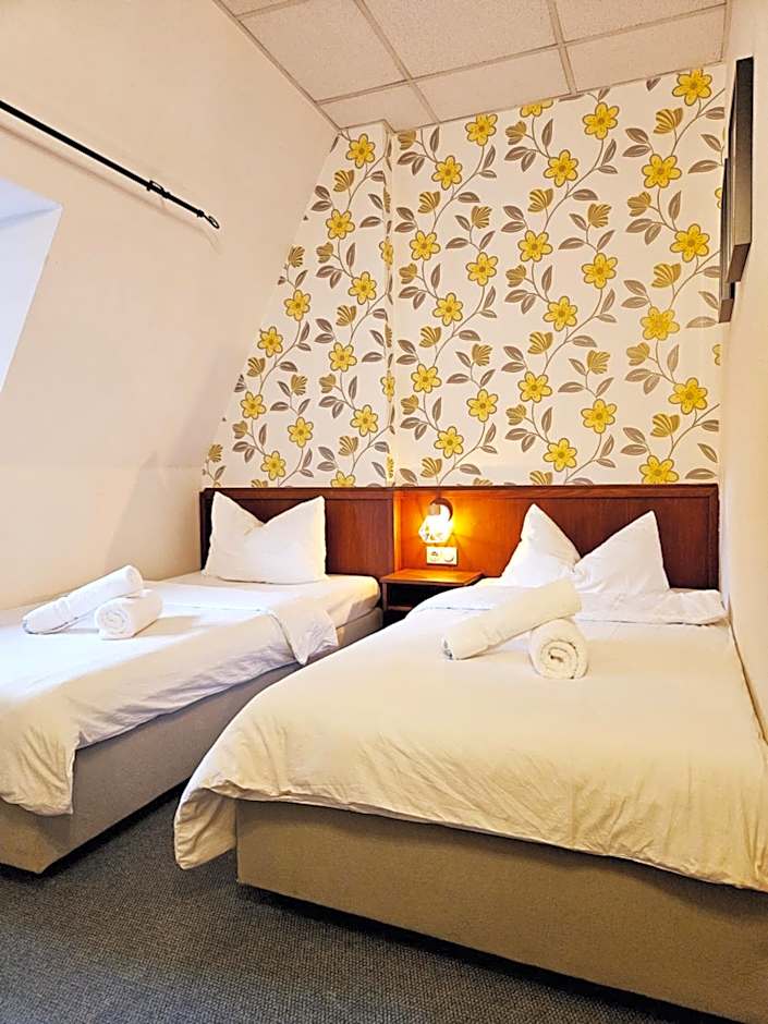 IKURA Hotel Self-check-in