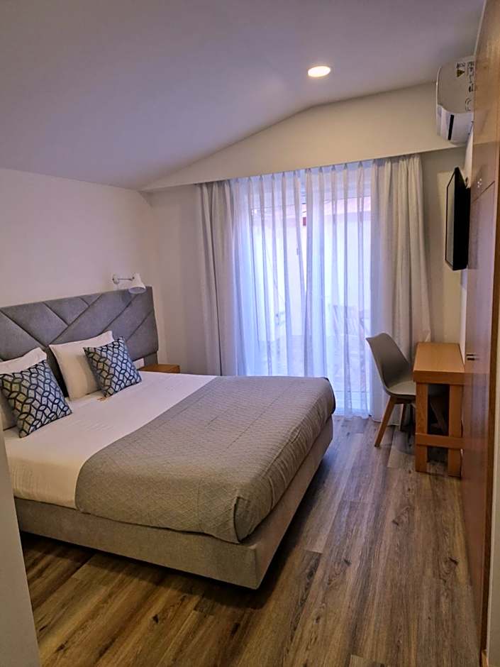 Soldouro Train Suites