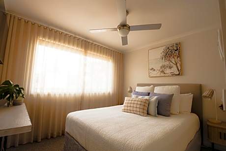 Two-Bedroom Deluxe Apartment
