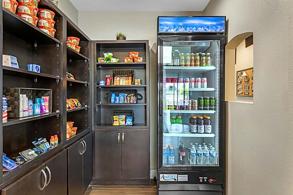 Best Western Plus Bay City Inn & Suites