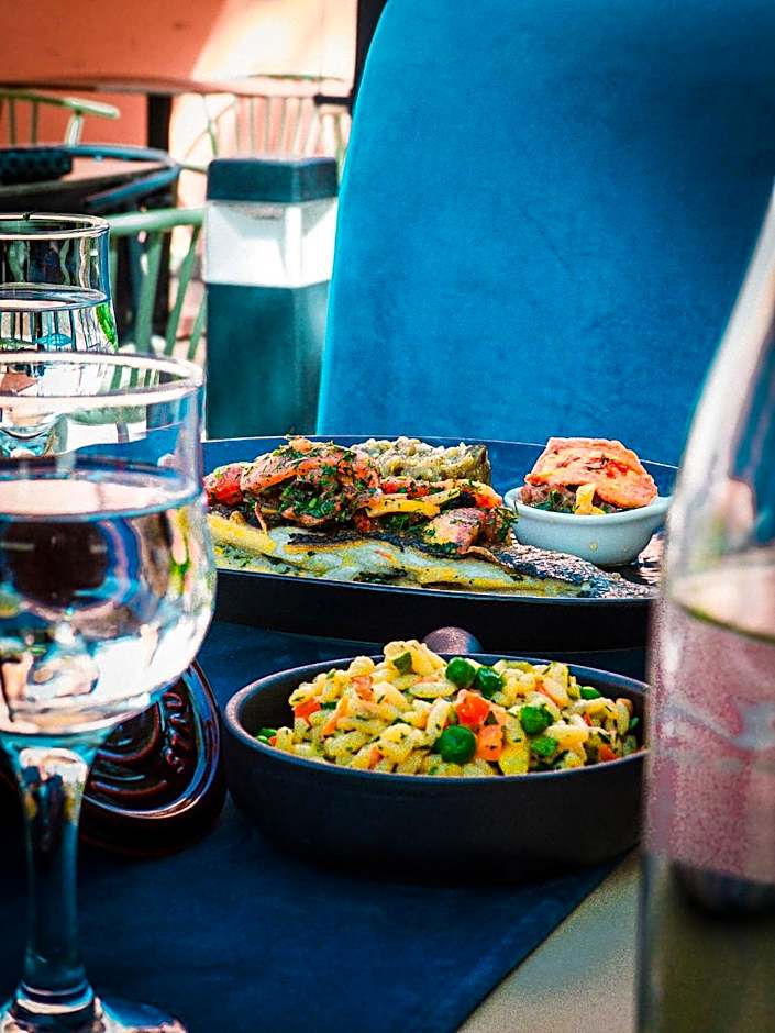 GRAND MOGADOR MENARA