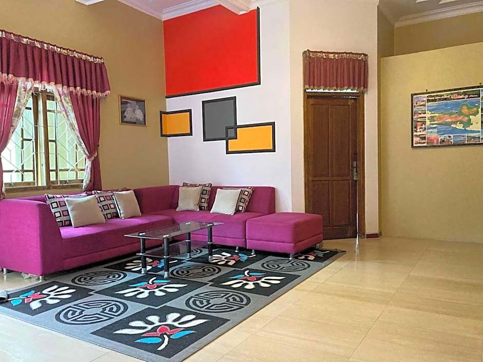 Flamboyan Homestay 1 Dieng Syariah RedPartner