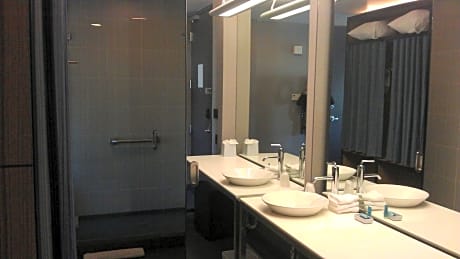 aloft, Room, 2 Queen Beds