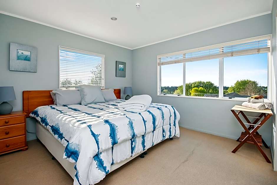 Maxwell's Guest House and Tiny Home