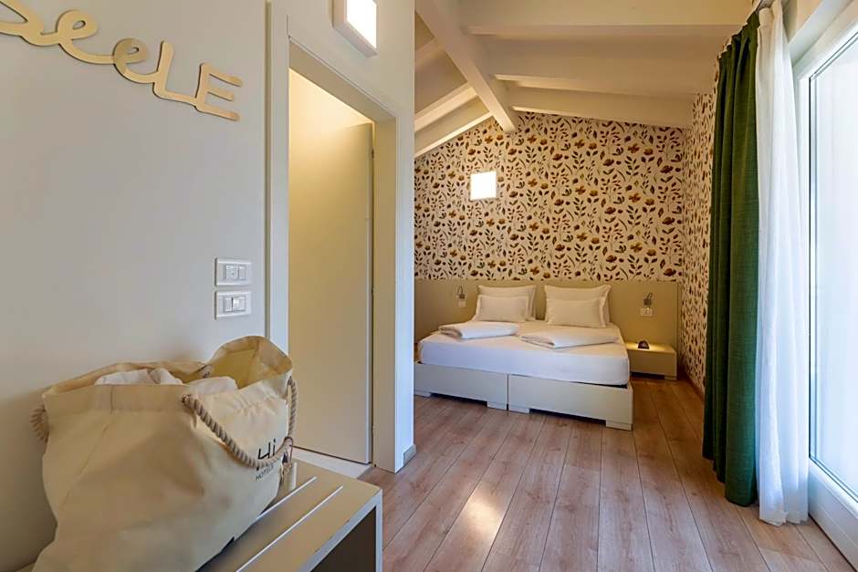 Hi Hotels Torbole - Heated Outdoor Pool & Spa