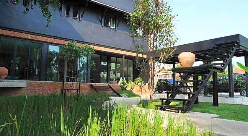 Silp-Pa Phra Nakhon Si Ayutthaya Hotel