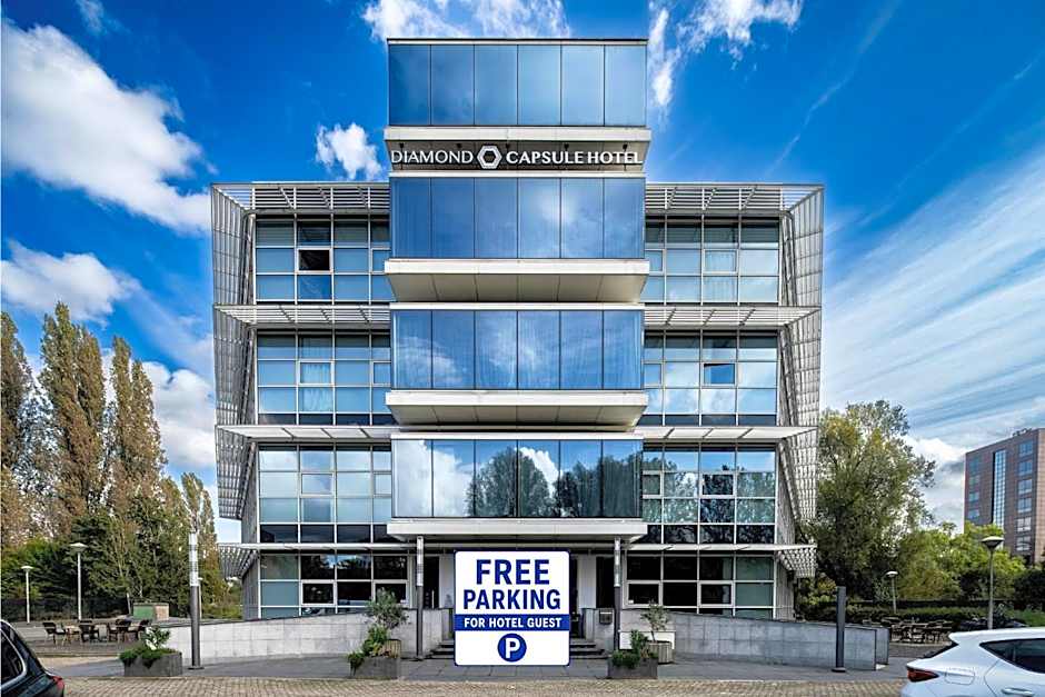 Diamond Capsule Hotel Amsterdam South