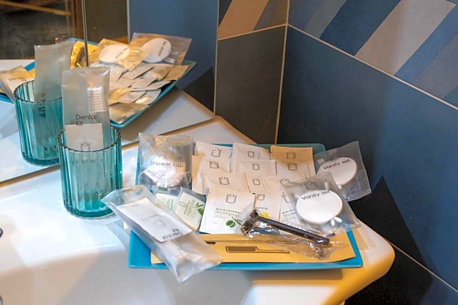 Emmanueli65 fronte clinica per 4 matrimoniale e castello